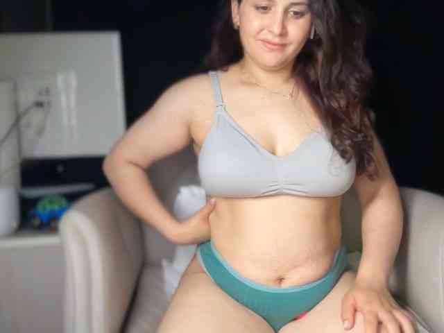 ema-love webcam