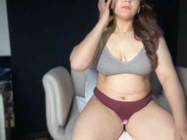 ema-love webcam