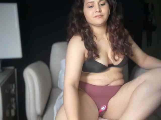 ema-love webcam