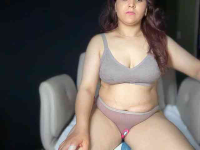 ema-love webcam
