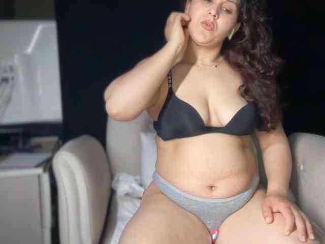 ema-love webcam