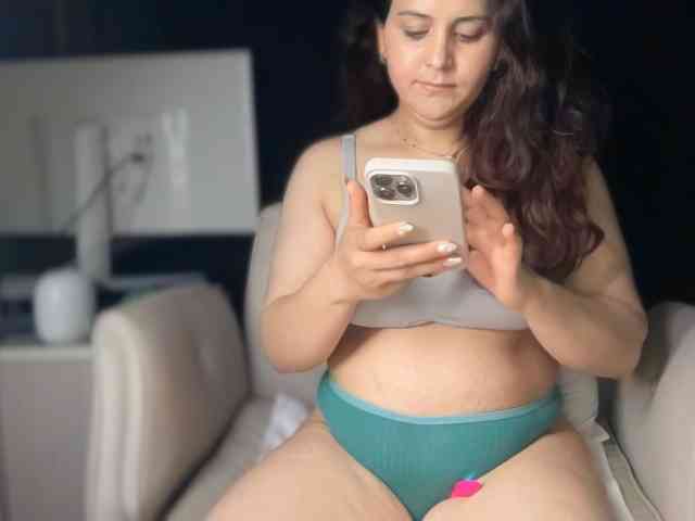 ema-love webcam