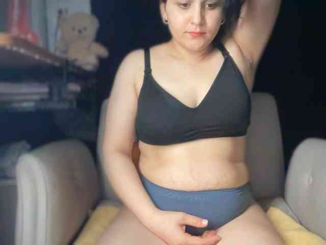 ema-love webcam