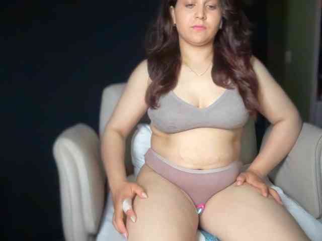 ema-love webcam