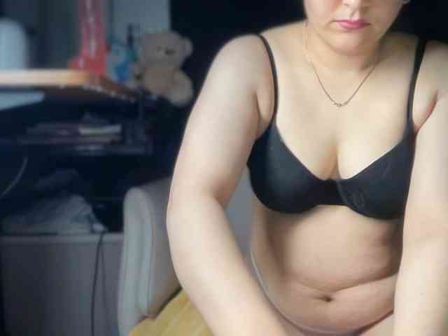 ema-love webcam