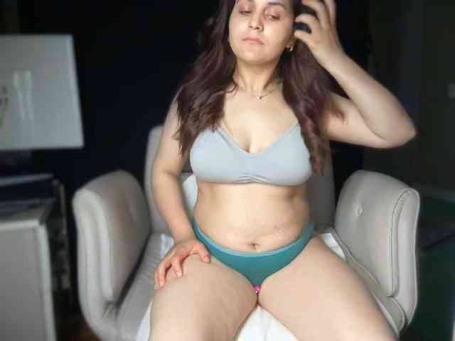 ema-love webcam