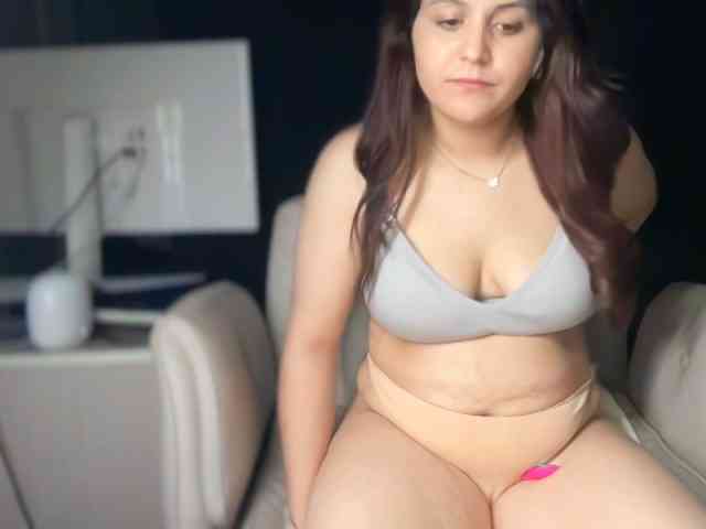 ema-love webcam