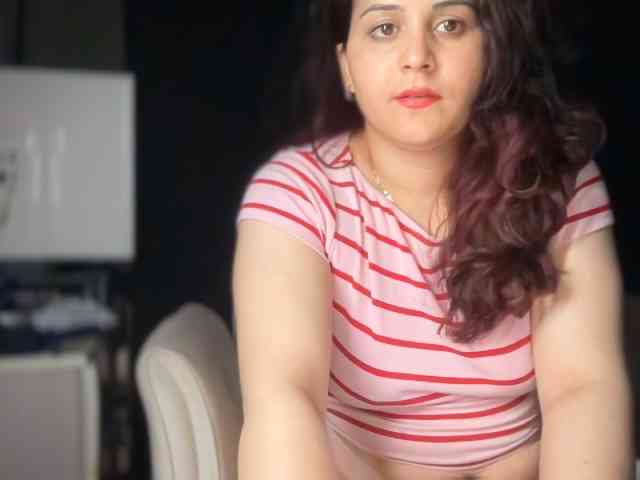 ema-love webcam