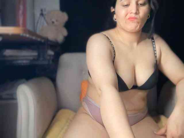 ema-love webcam