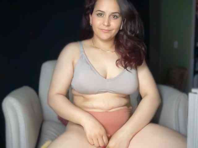 ema-love webcam