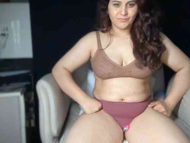 ema-love webcam