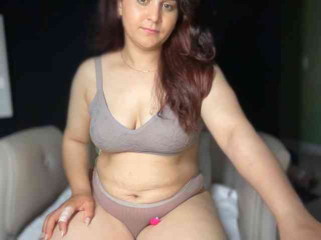 ema-love webcam