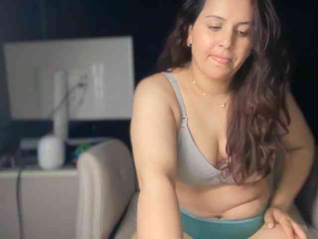 ema-love webcam