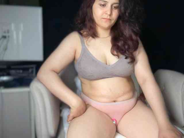 ema-love webcam