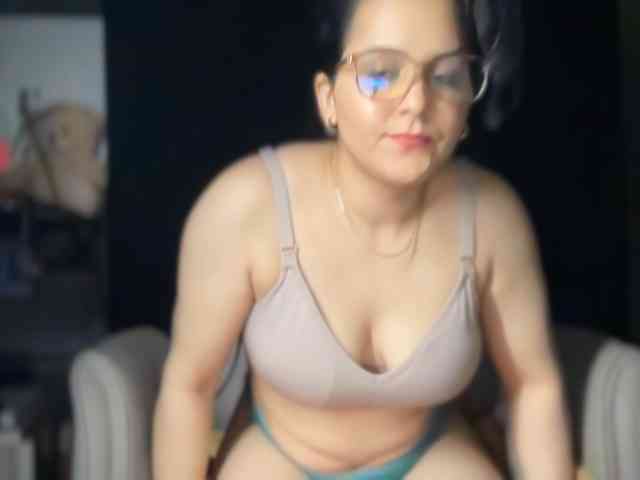 ema-love webcam