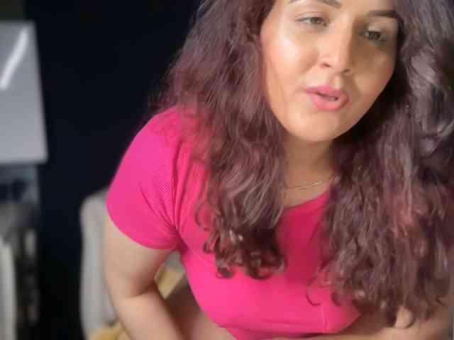 ema-love webcam