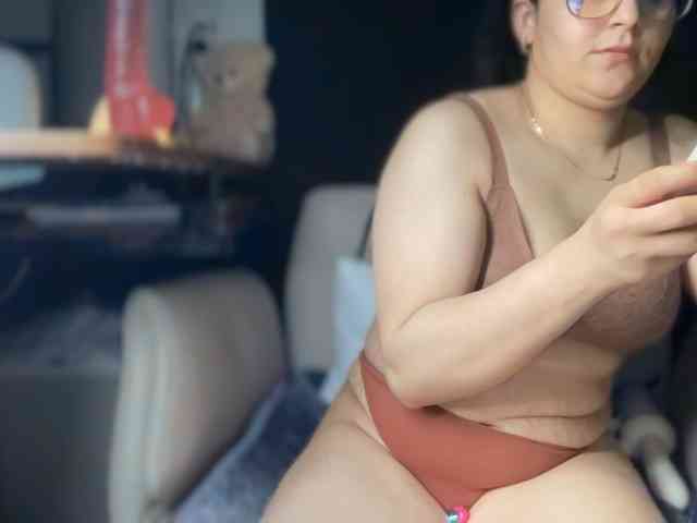 ema-love webcam