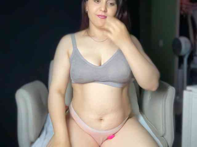 ema-love webcam