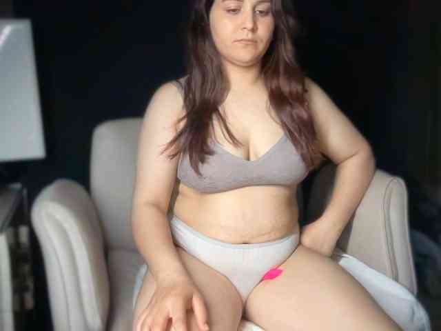 ema-love webcam