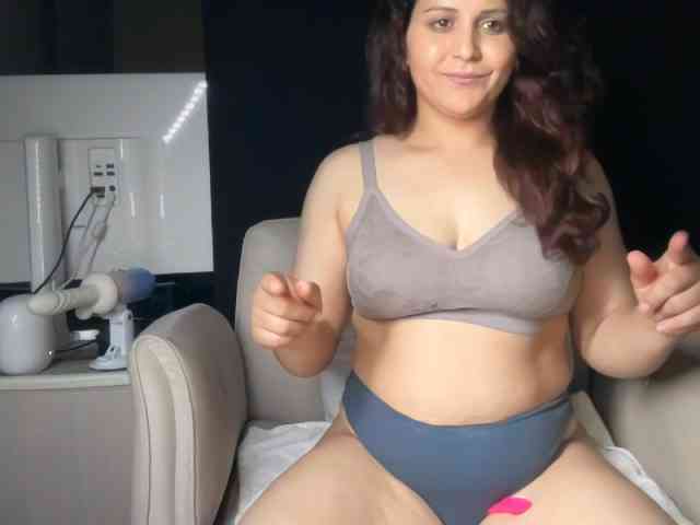 ema-love webcam