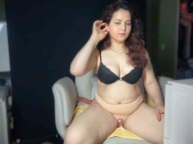 ema-love webcam