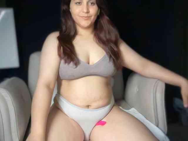 ema-love webcam