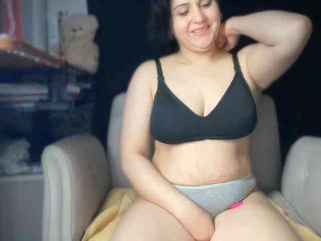 ema-love webcam
