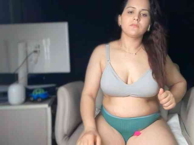 ema-love webcam