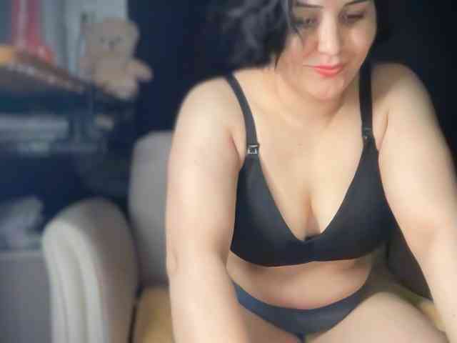 ema-love webcam