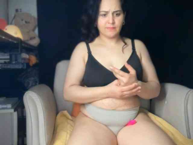 ema-love webcam