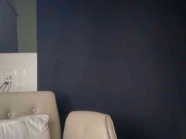 ema-love webcam
