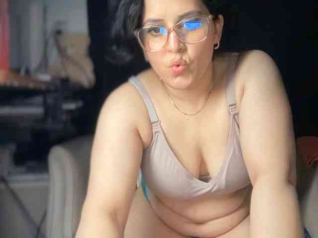 ema-love webcam