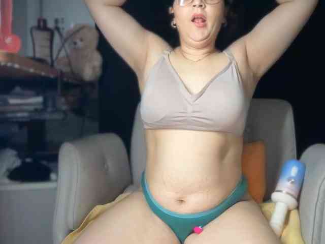 ema-love webcam