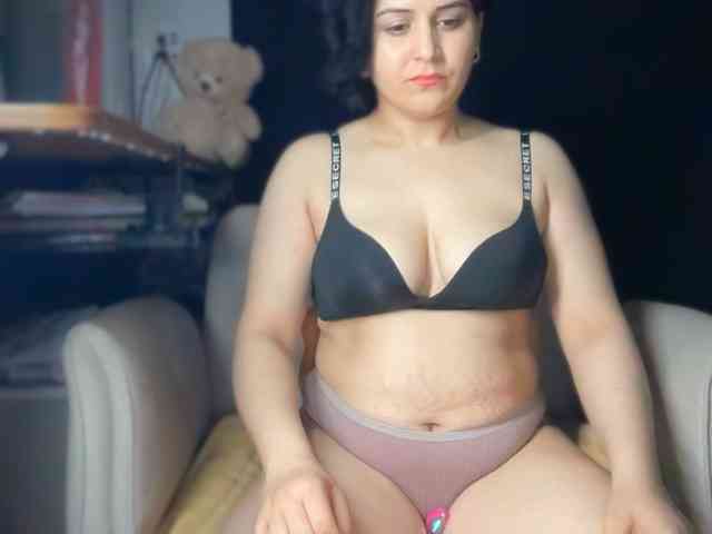 ema-love webcam