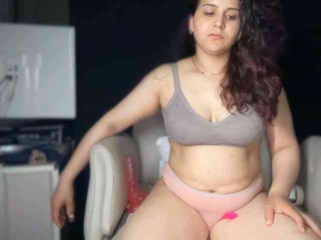 ema-love webcam
