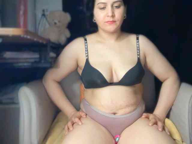 ema-love webcam