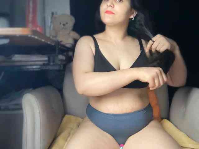 ema-love webcam