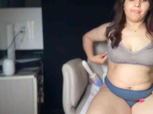 ema-love webcam
