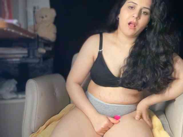 ema-love webcam
