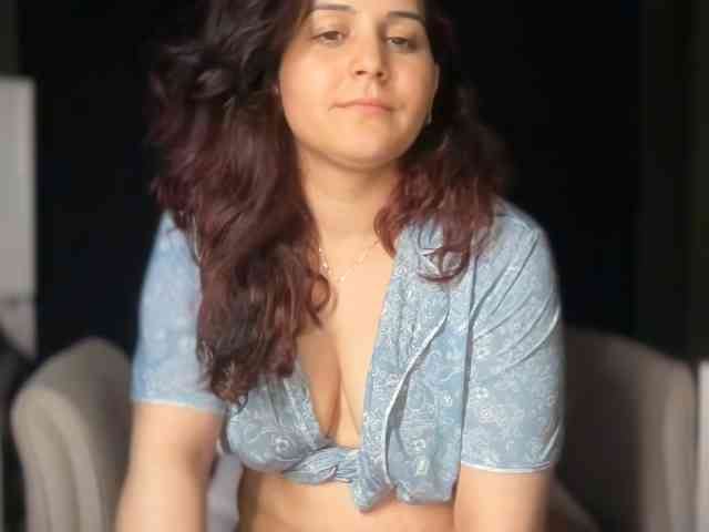 ema-love webcam