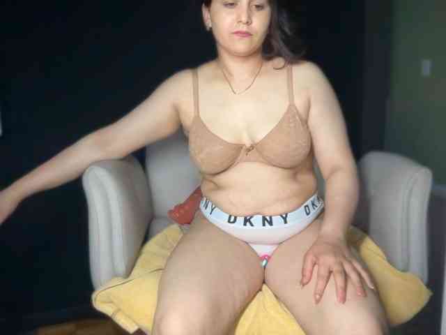 ema-love webcam