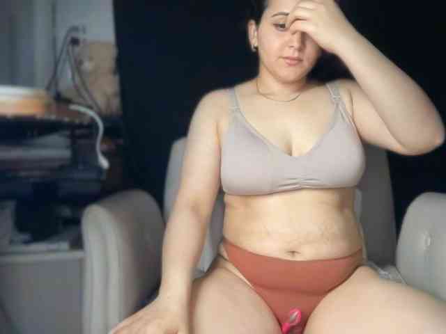 ema-love webcam