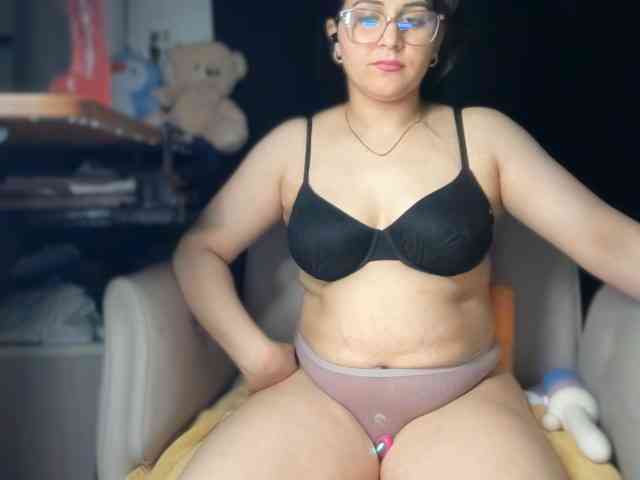 ema-love webcam