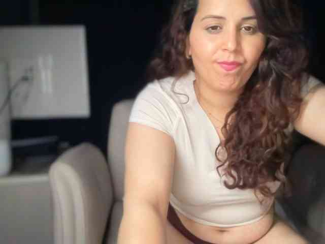 ema-love webcam