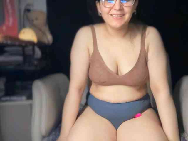 voyeur video chat Ema-love