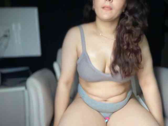 ema-love webcam