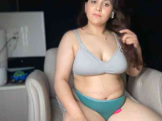 ema-love webcam
