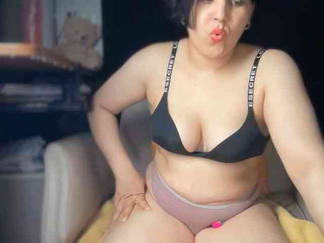 ema-love webcam