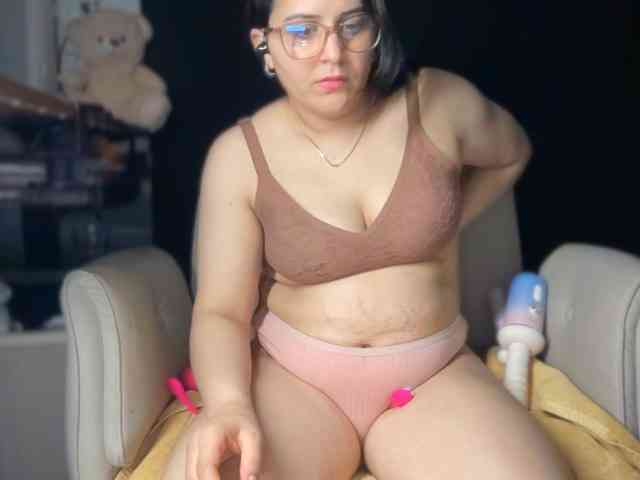 ema-love webcam