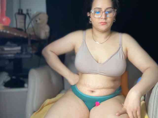 ema-love webcam